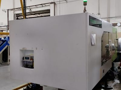 YIZUMI 405 TON- SERVO MOTOR